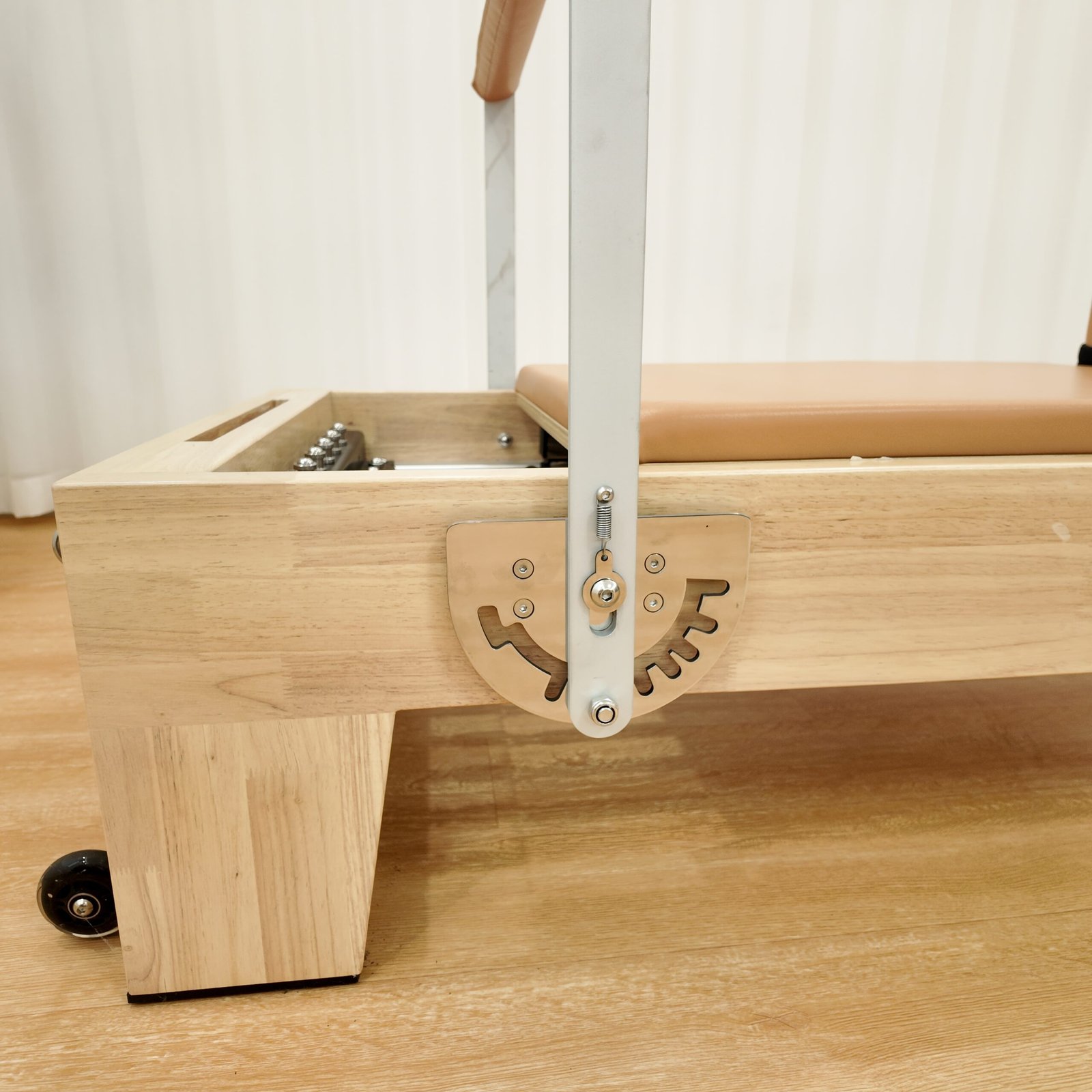 Commercial Solid Oak Wood Pilates Reformer for Studios and Distributors