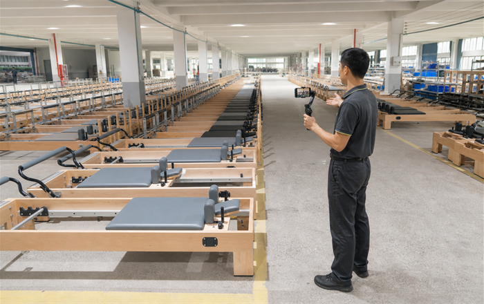 VTreformer 20,000㎡ factory production floor with automated assembly lines