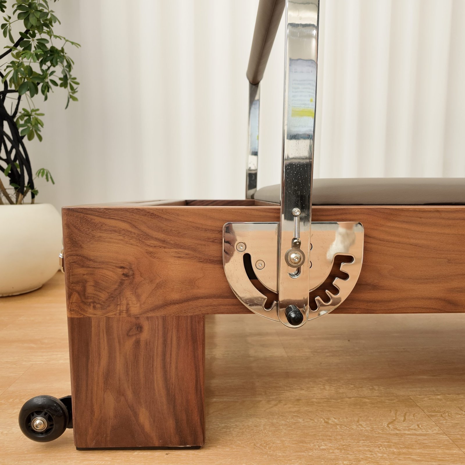 Premium Walnut Wood Core Pilates Reformer for Commercial Studios