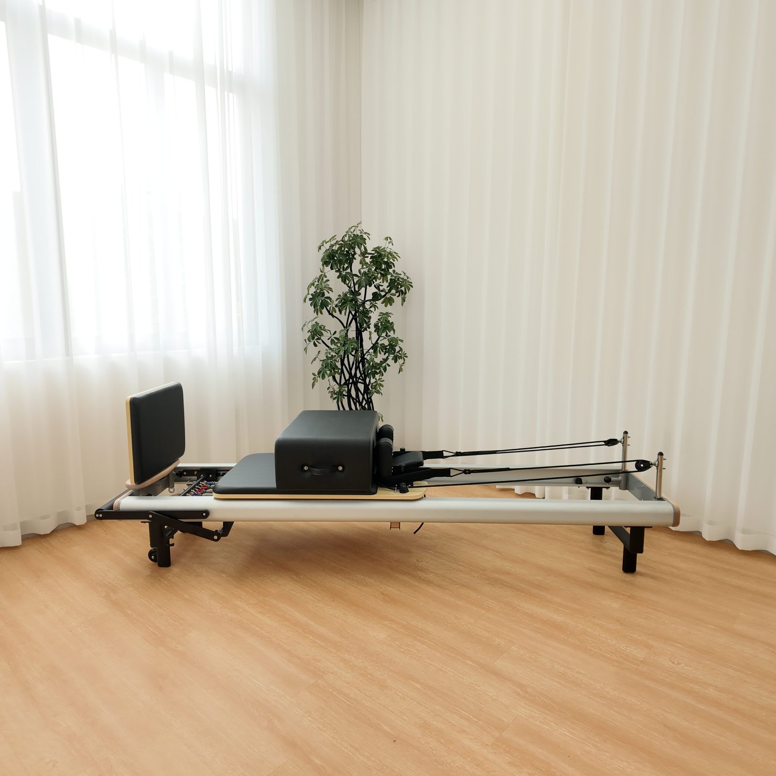 Premium White Aluminum Alloy Pilates Reformer