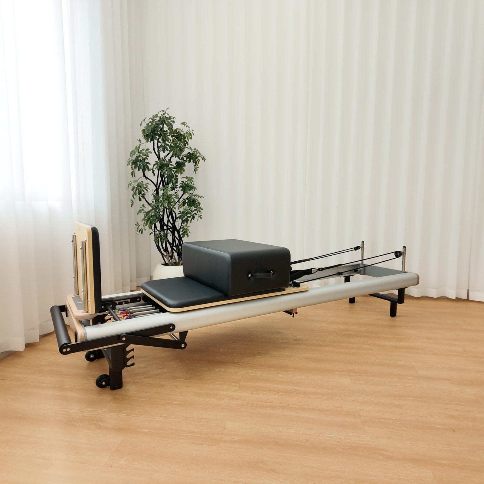 Premium White Aluminum Alloy Pilates Reformer