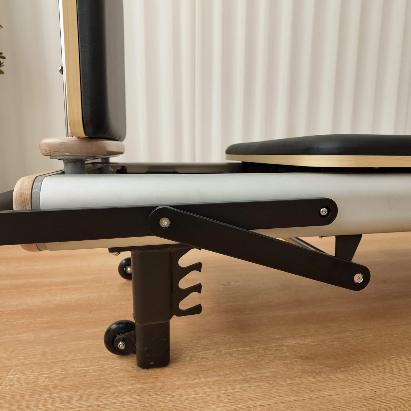 Premium White Aluminum Alloy Pilates Reformer